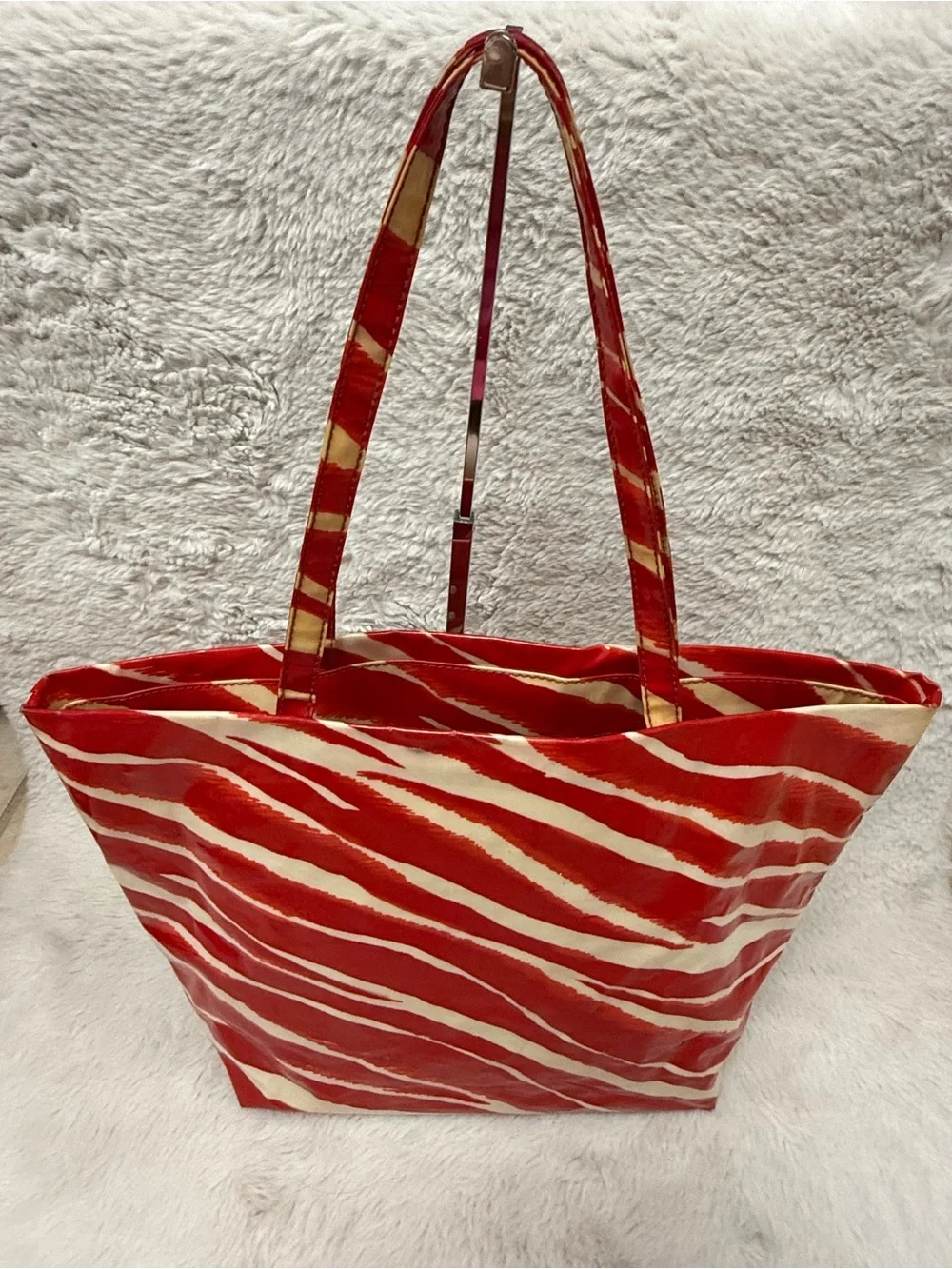 kate spade Daycation Bon Shopper Red and White Zebra-Print Tote